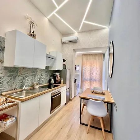 Arenaccia House Center Welcome Wine