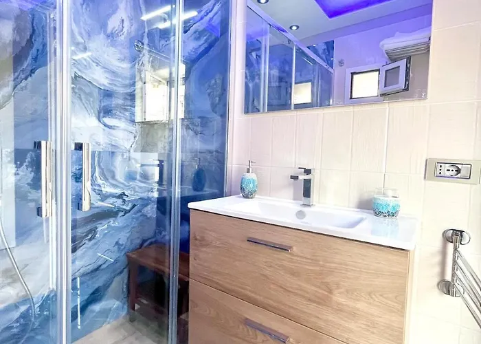 Arenaccia House Center Welcome Wine